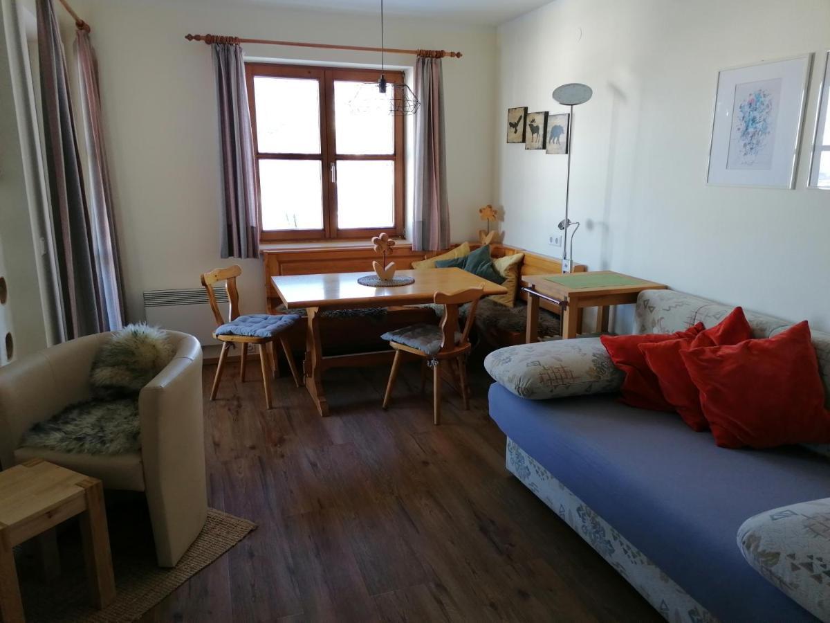 Apartments Susanne Und Jasmin - Haus Sonnleitn Sonnenalpe Nassfeld Exterior photo